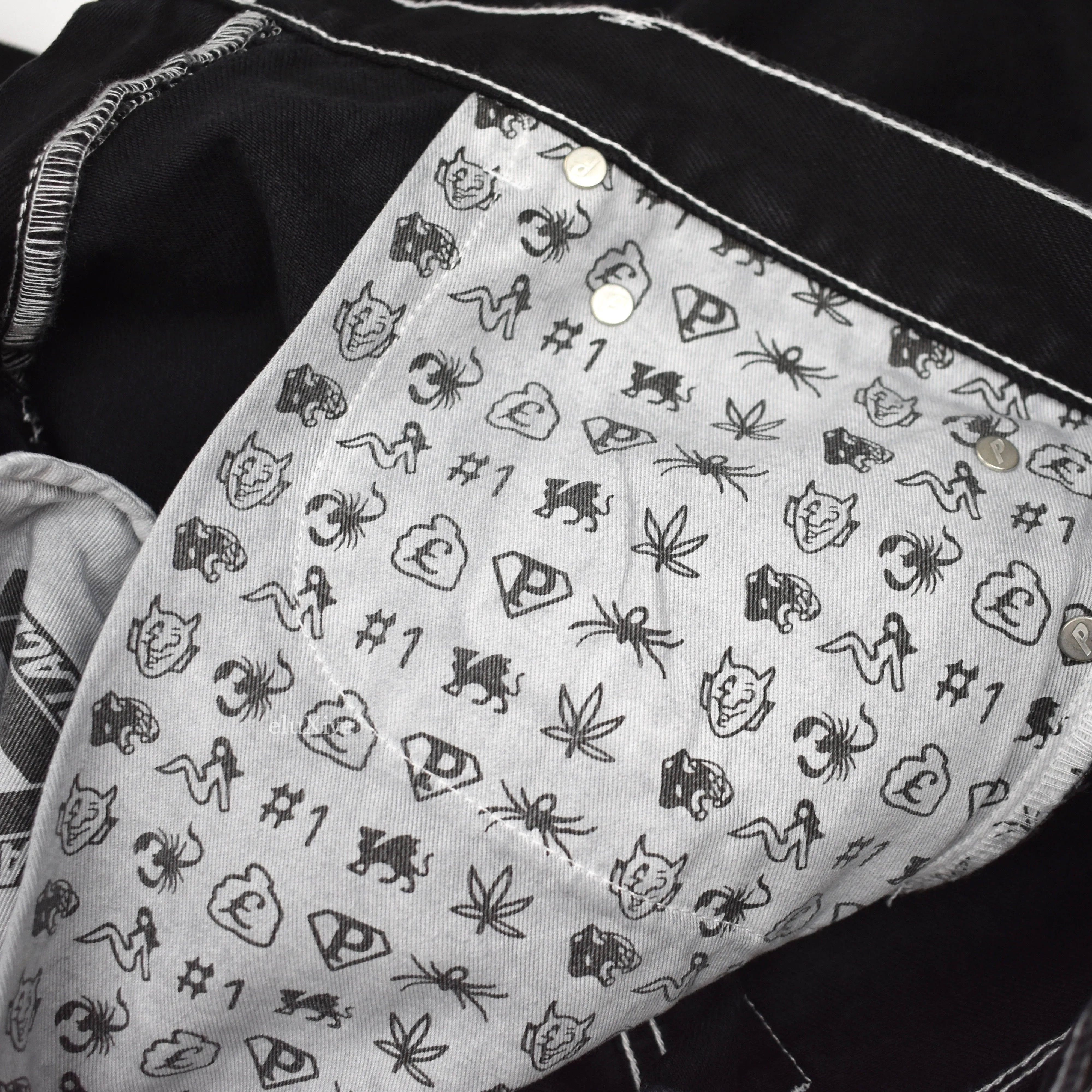 Palace - Snake Logo Embroidered 'Sphesh' Denim Shorts (Black)