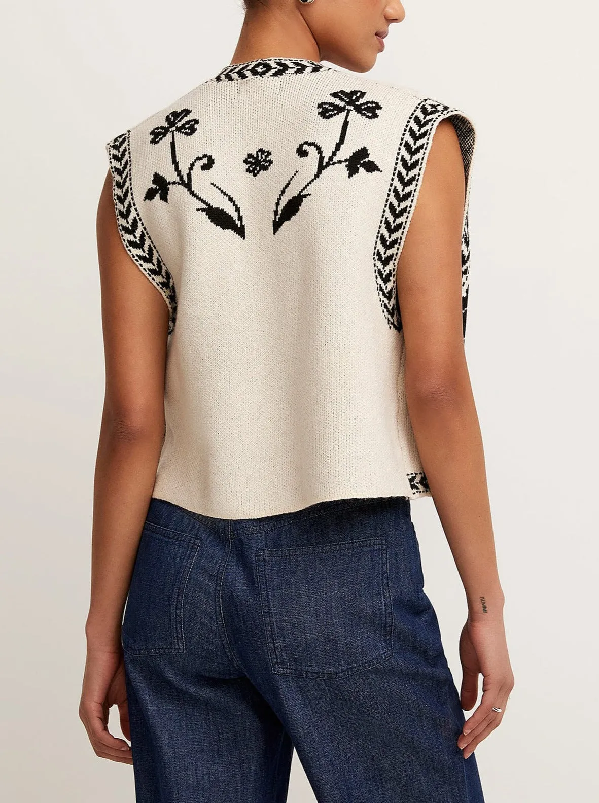 Sleeveless designer knitted vest top